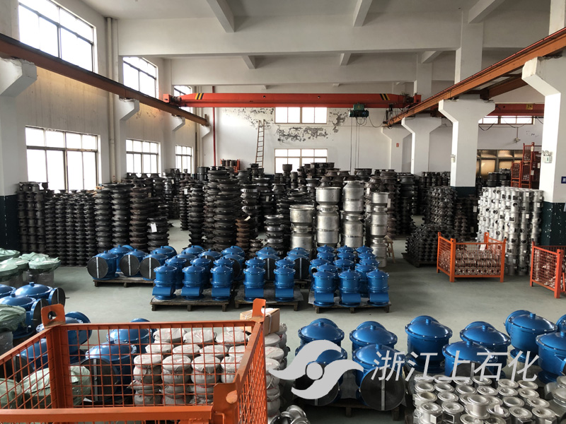 半成（chéng）品（pǐn）倉庫（7）